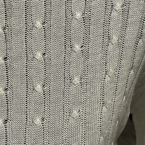 Elegant Cream/white Cable Knit Sweater - Picture 4 of 7